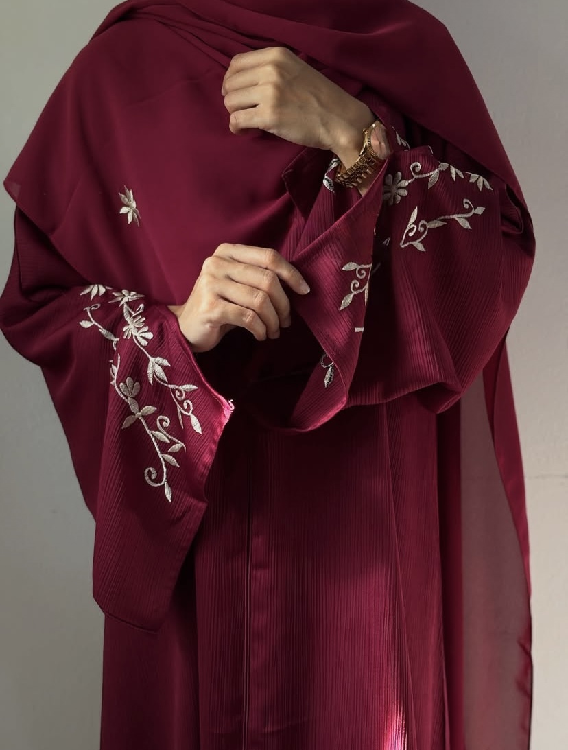 Red and white - Image 2