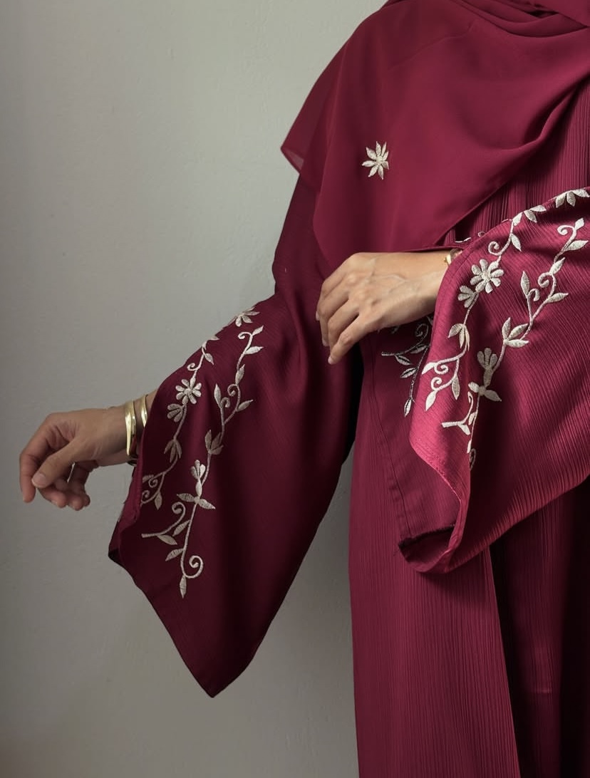 Red and white - Image 3