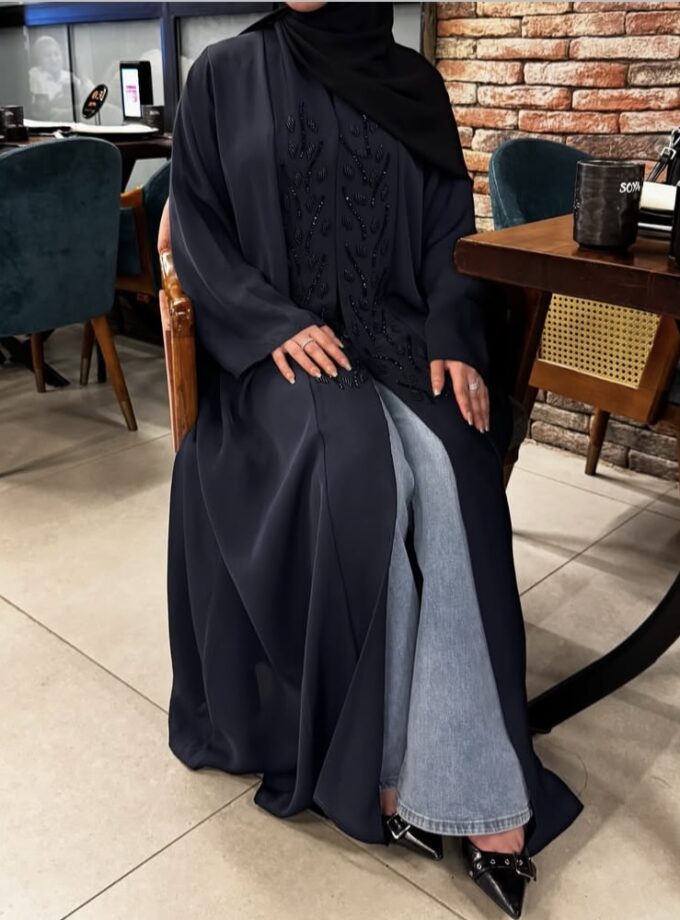 Teenagers beads Abaya