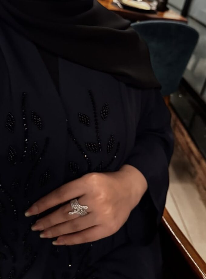 Teenagers beads Abaya