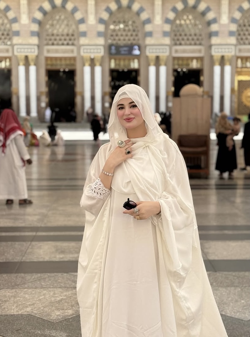 White madinah abaya