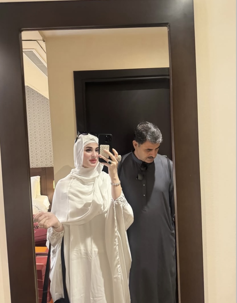 White madinah abaya - Image 4