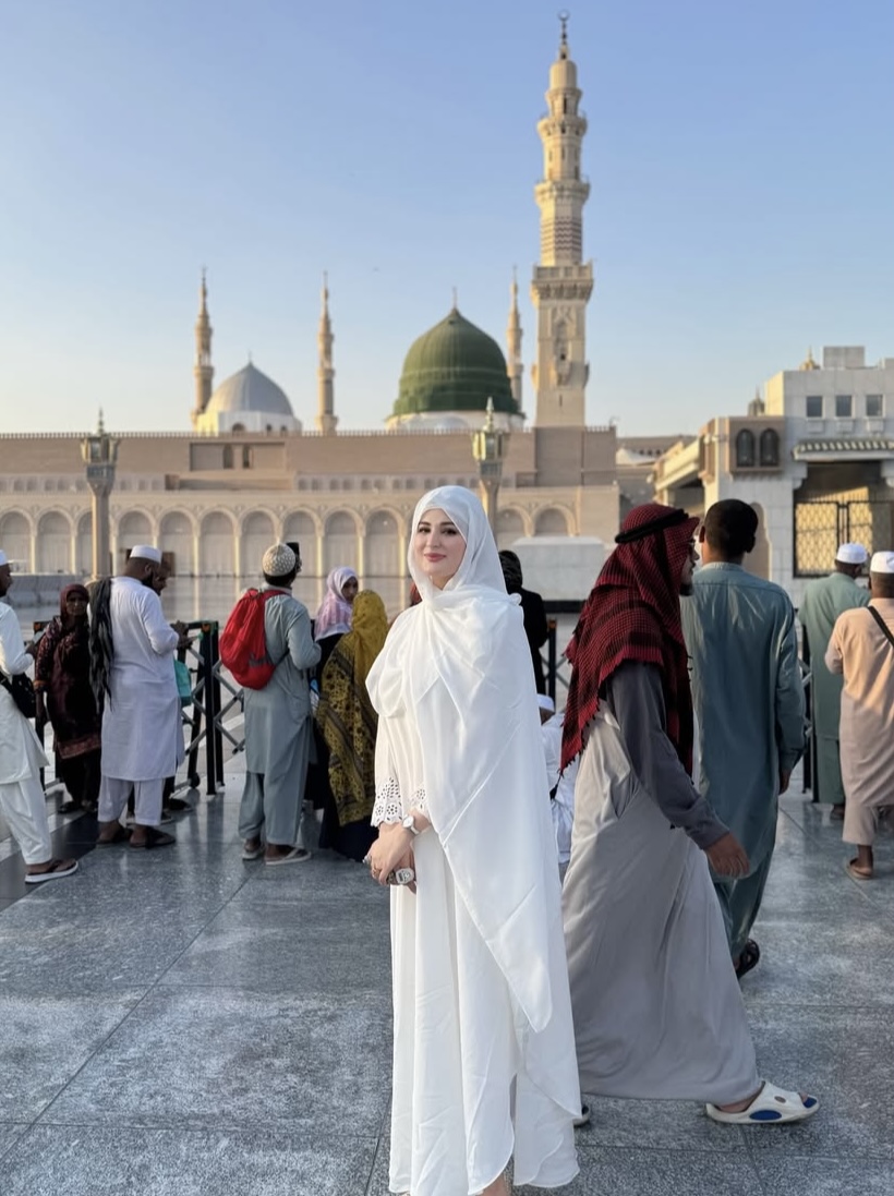 White madinah abaya - Image 8