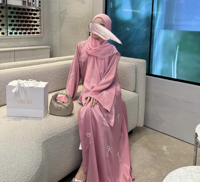 Princess bow abaya - Image 5