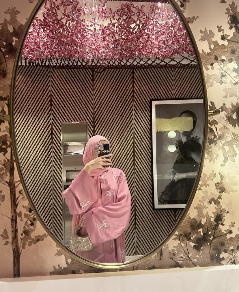 Princess bow abaya - Image 4