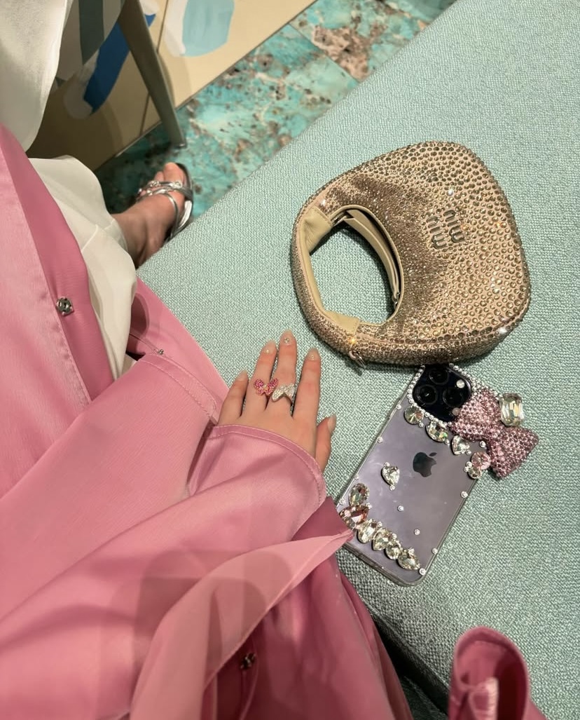 Princess bow abaya - Image 3