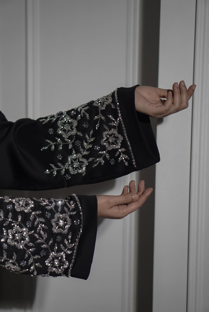 Silvery black - Image 3