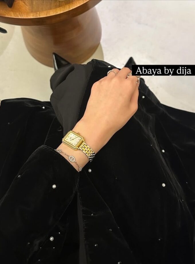 Velvet abaya 1