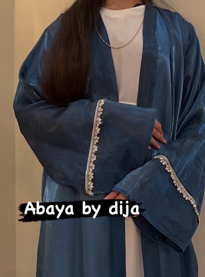 Fancy shrug abaya