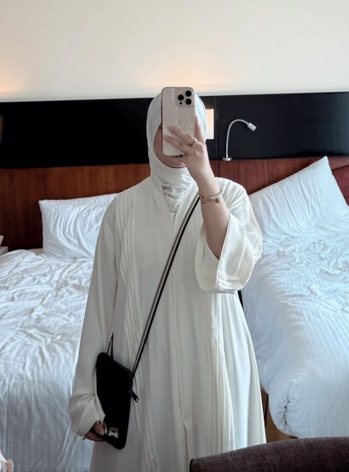 White umrah abaya
