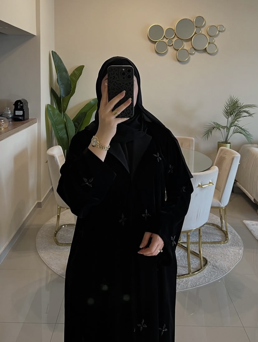 Velvet abaya 2 - Image 3